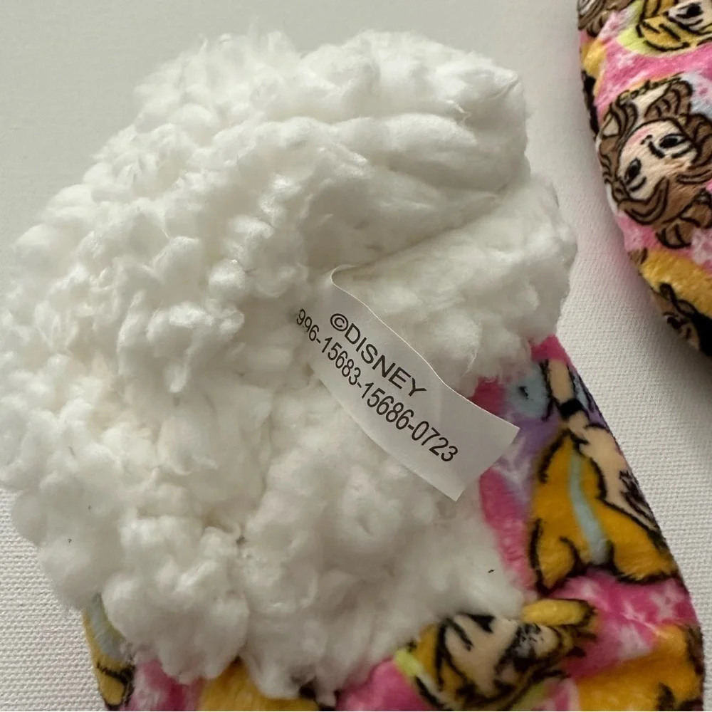Disney Princesses Fuzzy Slipper Socks Size 3T-4T